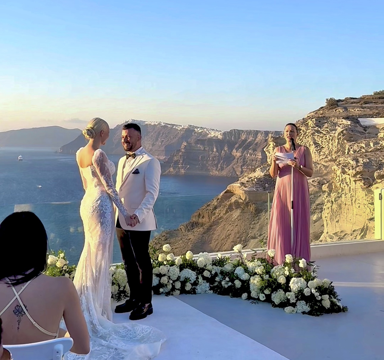 Personalized wedding ceremony in Greece